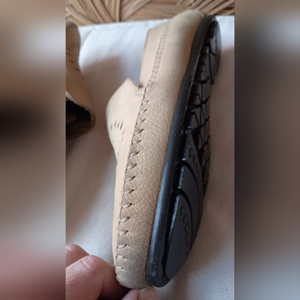 Hush Puppies Tan Leather Loafers_8.5 - Picture 7 of 10